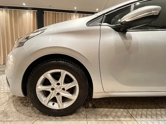Peugeot 208 2016 photo 4