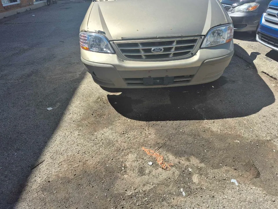 Ford Windstar 1999 photo 4
