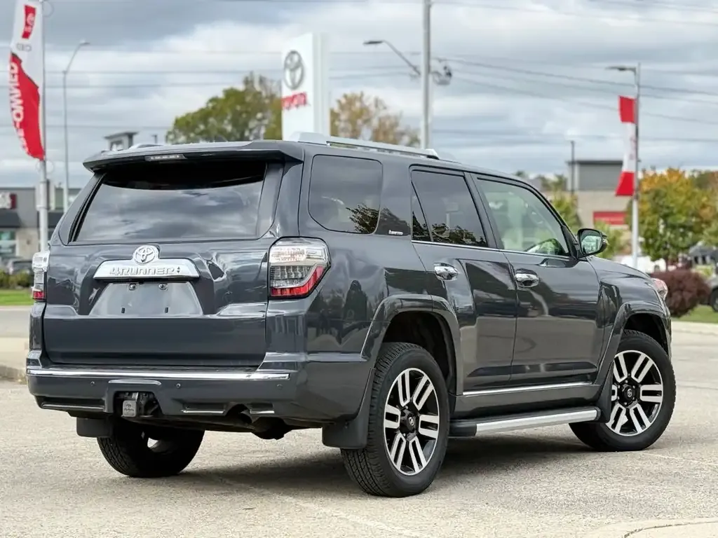 Toyota 4Runner 2024 photo 3