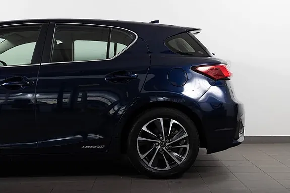 Lexus Ct200H 2018 photo 5