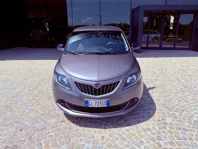 Lancia Ypsilon 2022 photo 2