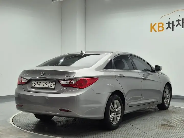 Hyundai Sonata 2013 photo 3