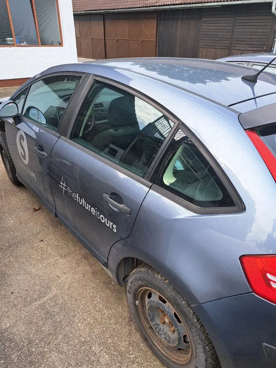 Citroen C4 2006 photo 3