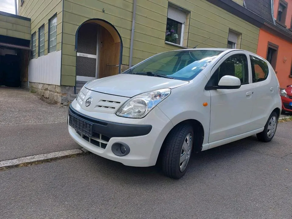 Nissan Pixo