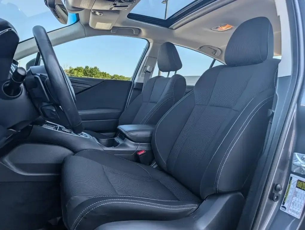 Subaru Legacy 2022 photo 2