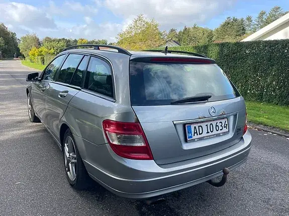 Mercedes-Benz C200 2010 photo 4
