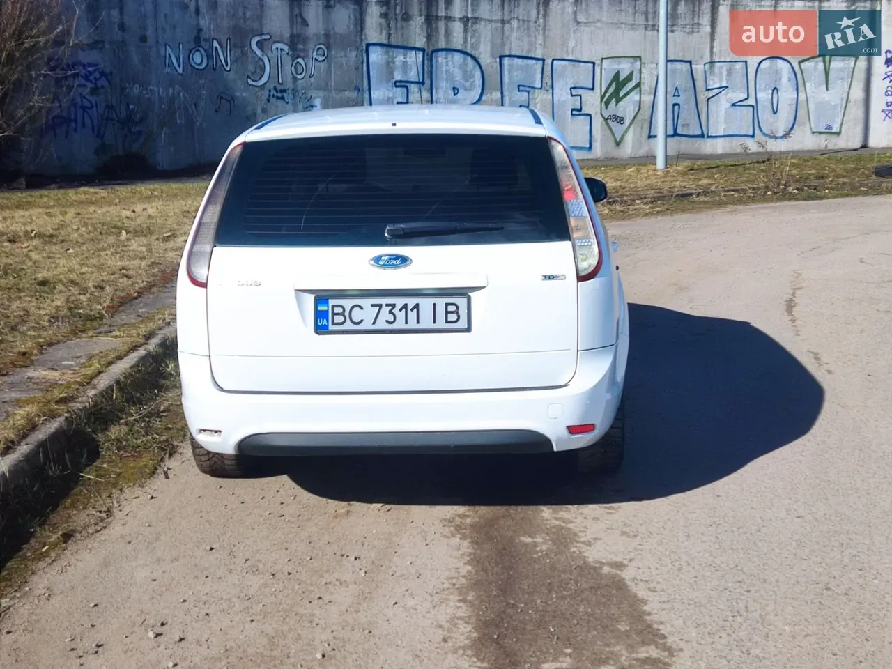 Ford Focus 2009 photo 2