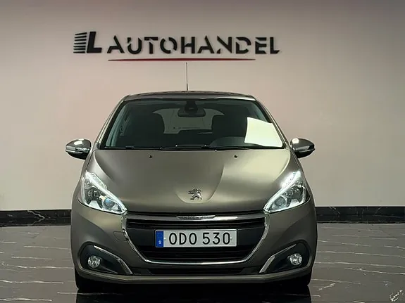 Peugeot 208 2016 photo 2