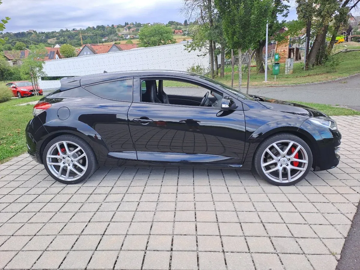 Renault Mégane 2015 photo 3