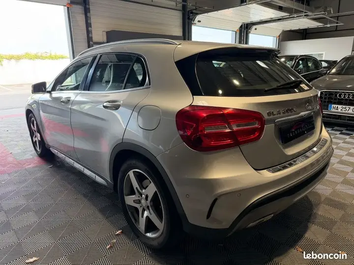 Mercedes-Benz Gla 2016 photo 2