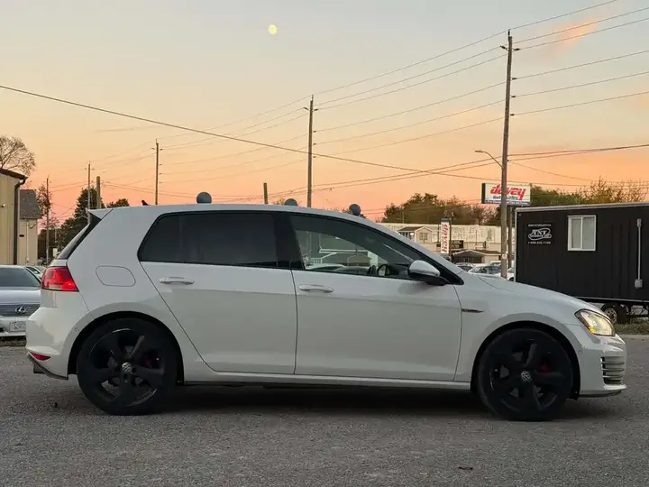 Volkswagen Golf Gti 2016 photo 5