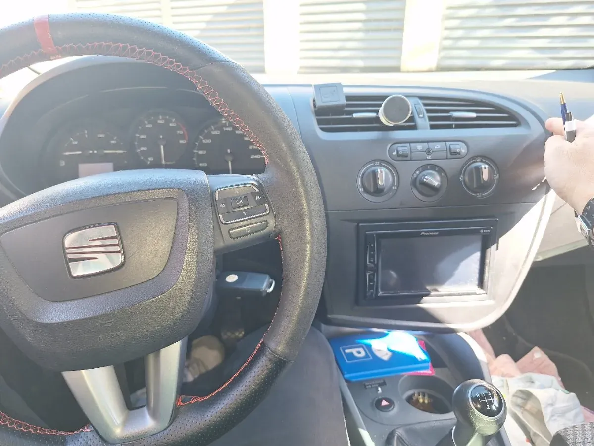 Seat Leon 2009 photo 3