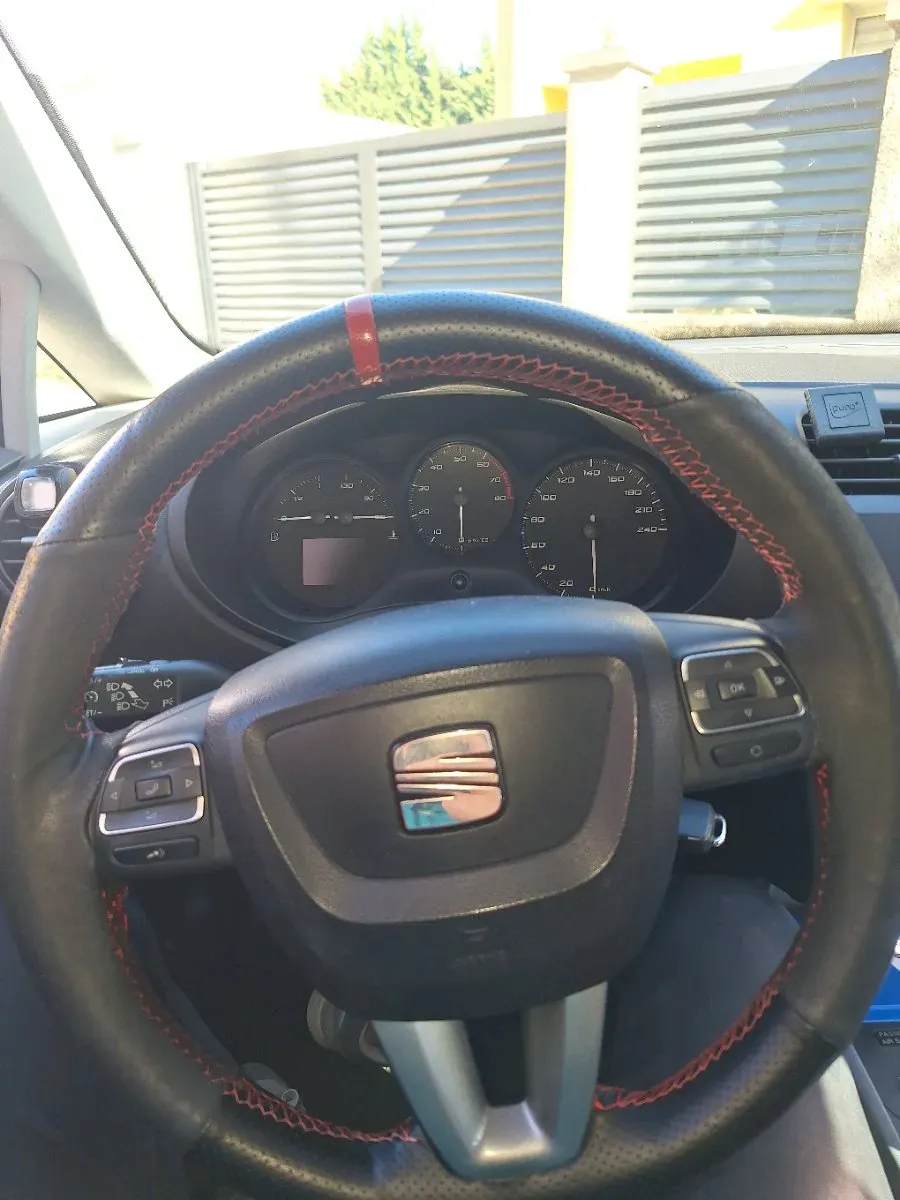 Seat Leon 2009 photo 2