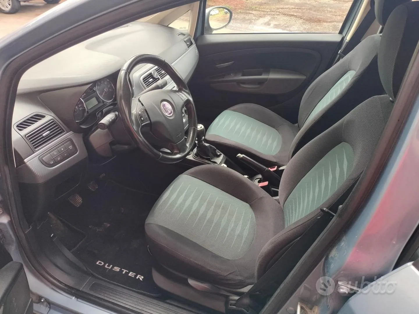 Fiat Grande Punto 2009 photo 4