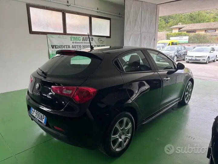 Alfa Romeo Giulietta 2013 photo 3