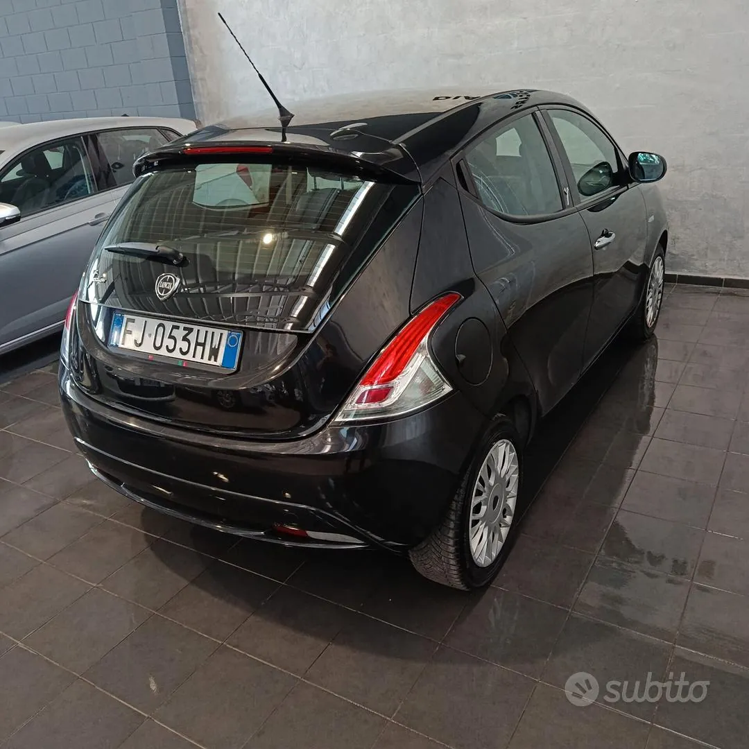 Lancia Ypsilon 2017 photo 5