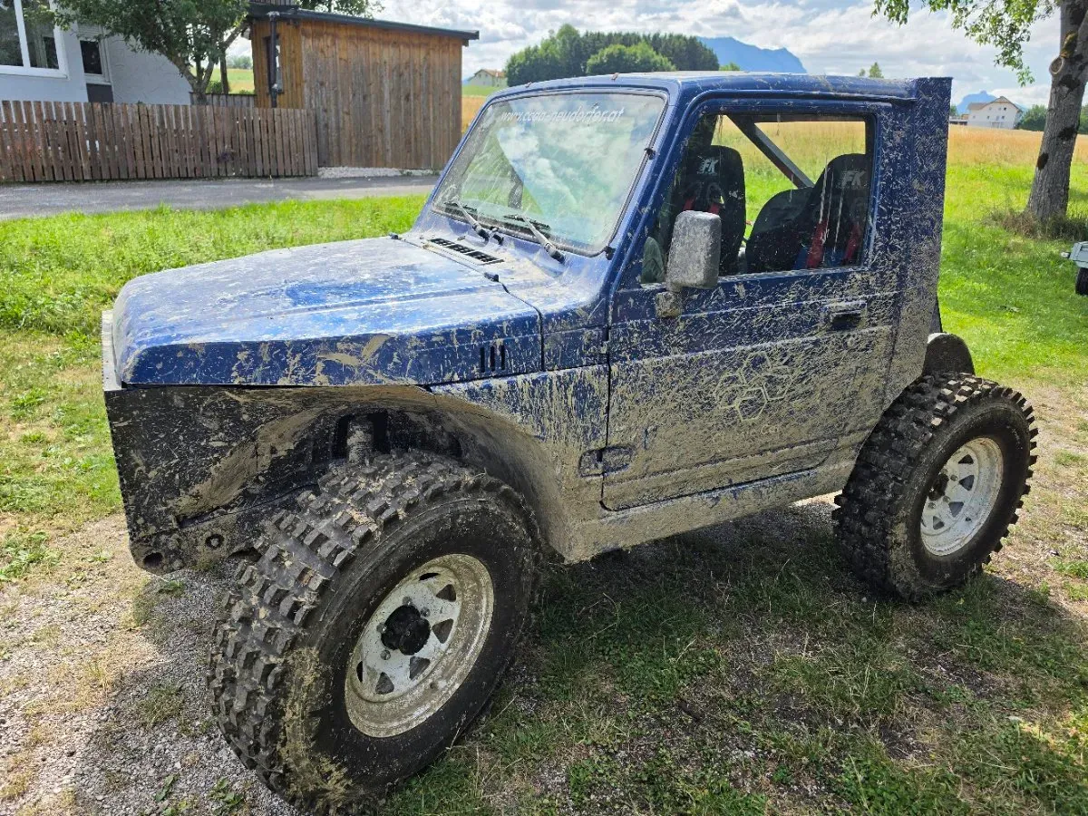 Suzuki Samurai