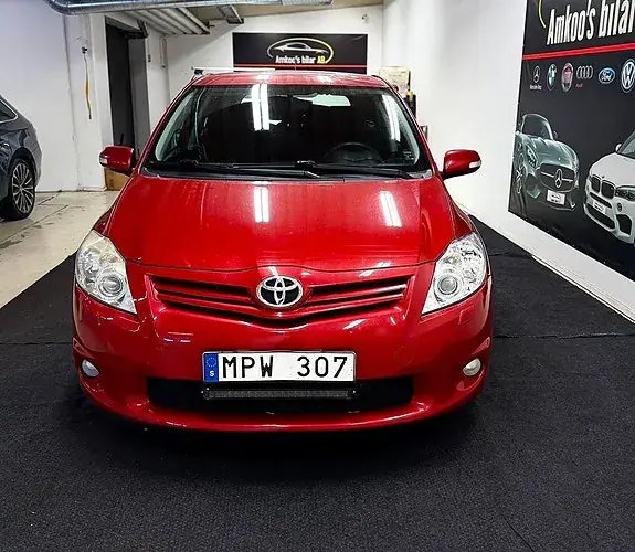 Toyota Auris 2011 photo 4