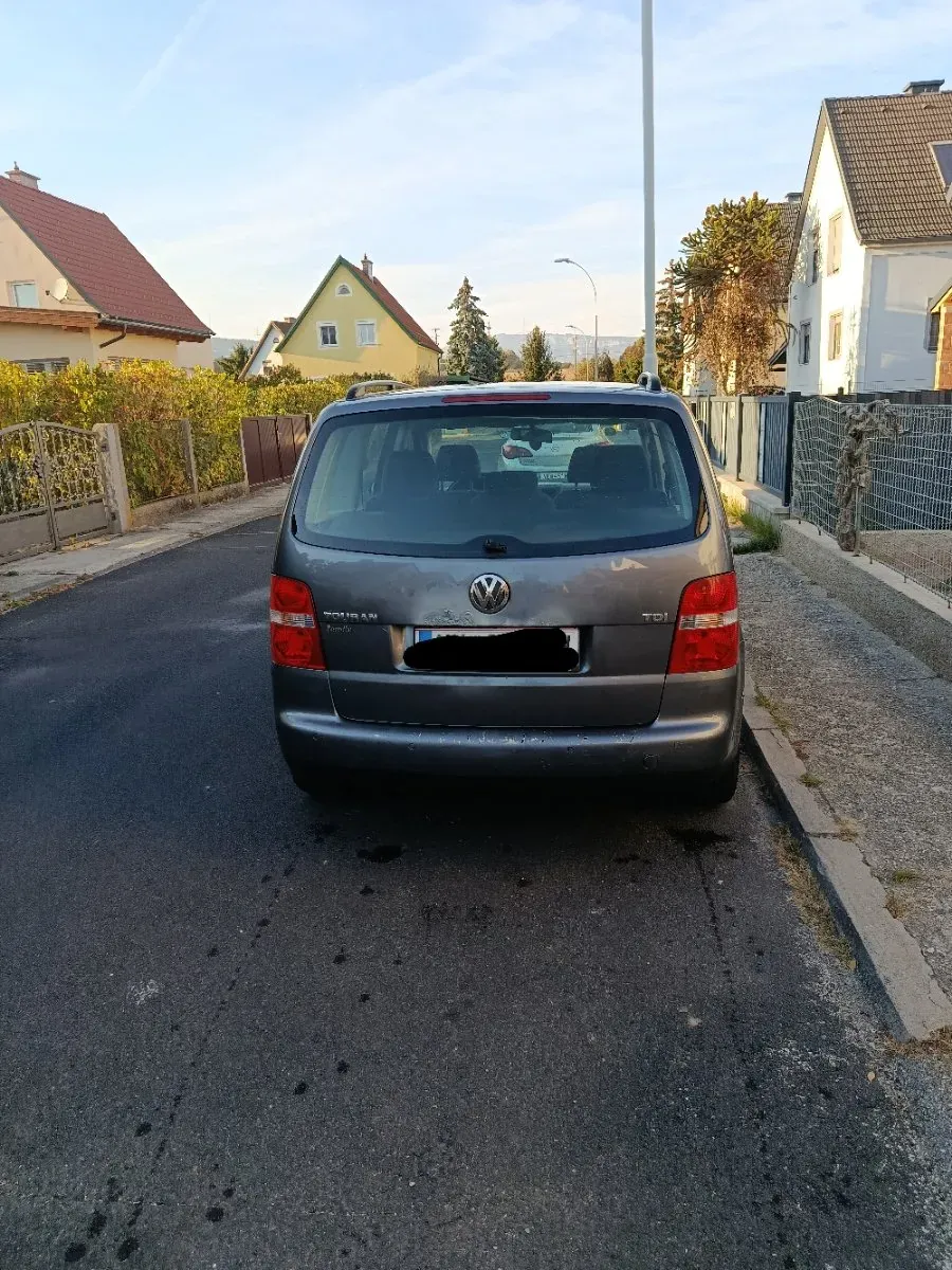 Volkswagen Touran 2006 photo 3