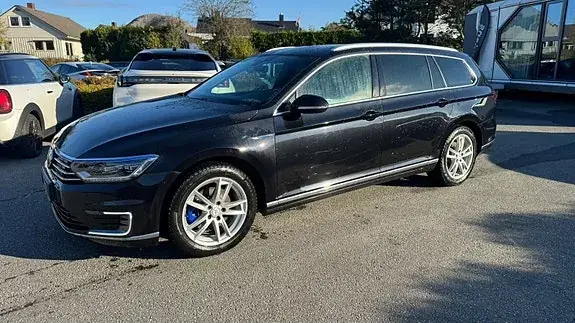 Volkswagen Passat 2017 photo 2