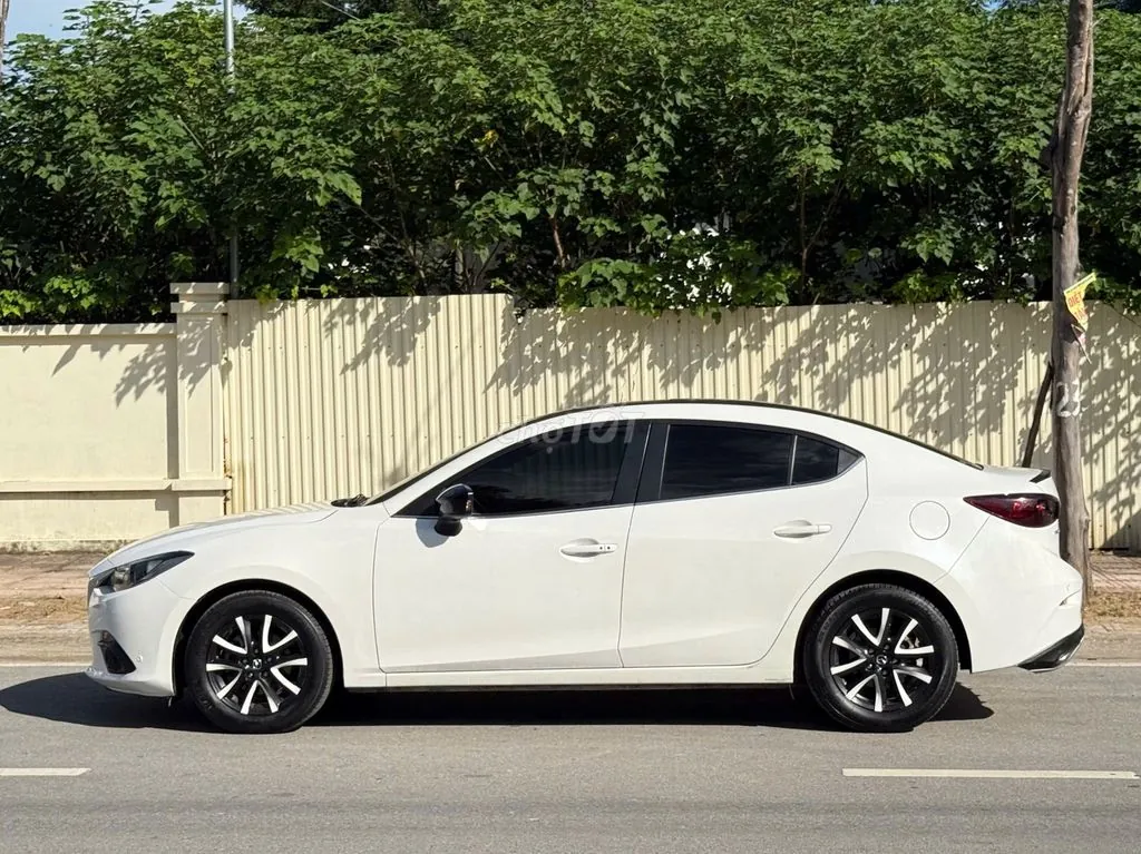 Mazda 3 2016 photo 3