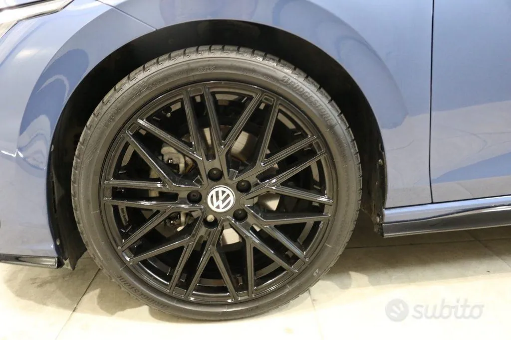 Volkswagen Golf 2024 photo 4