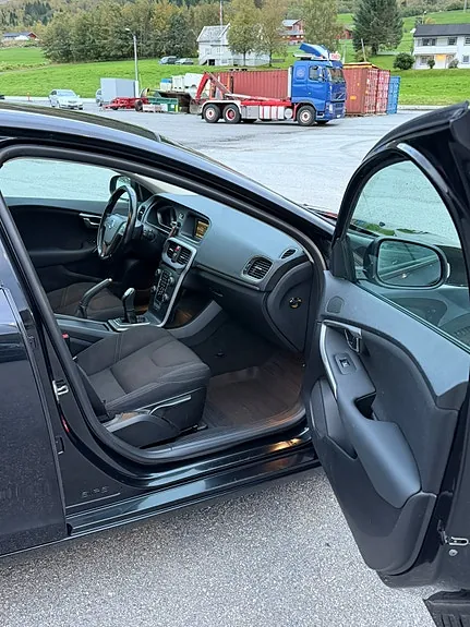 Volvo V40 2014 photo 5