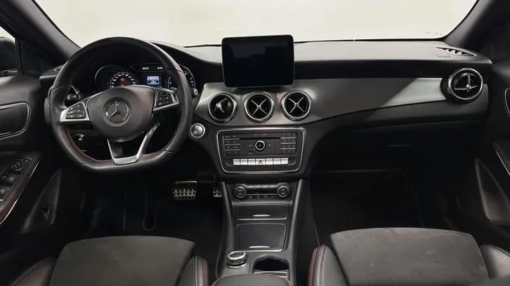 Mercedes-Benz Gla Class 2019 photo 2