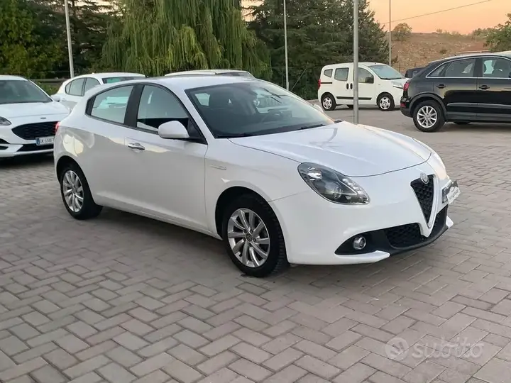 Alfa Romeo Giulietta 2017 photo 3
