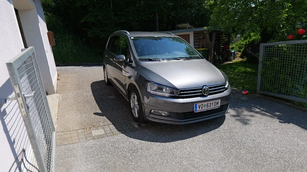 Volkswagen Touran 2015 photo 3