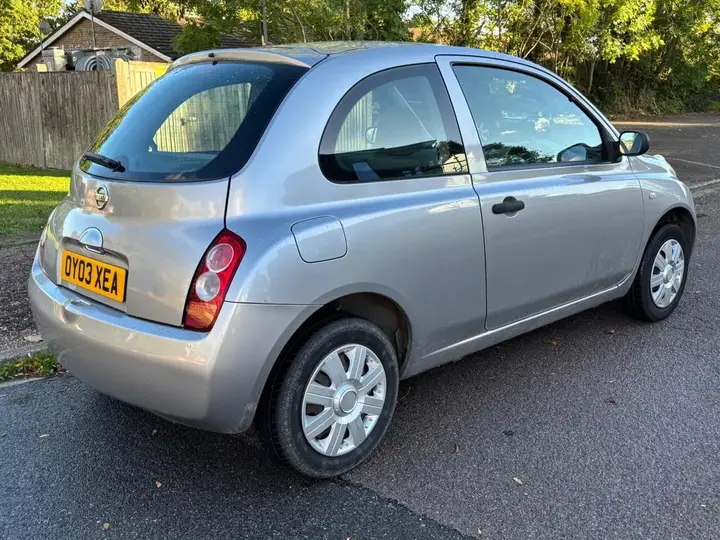 Nissan Micra 2003 photo 4