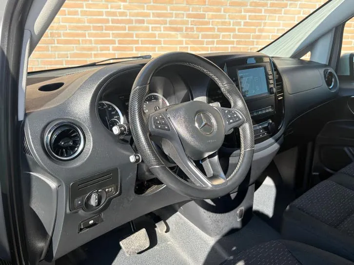 Mercedes-Benz Vito 2022 photo 2