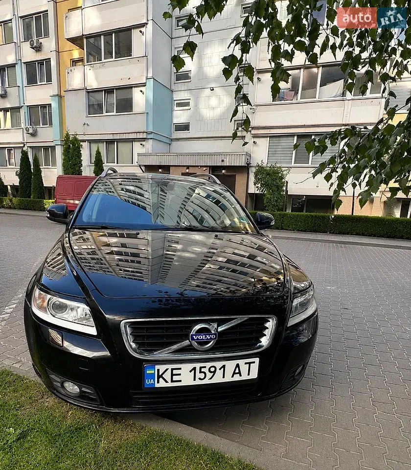 Volvo V50