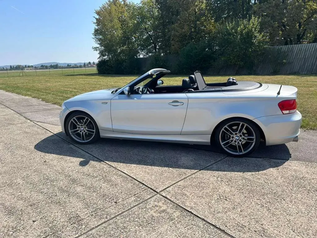 BMW 1 Series 2009 photo 3