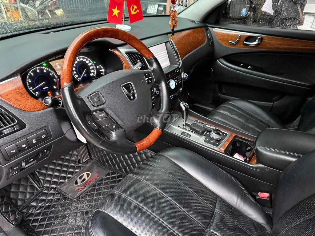 Hyundai Equus