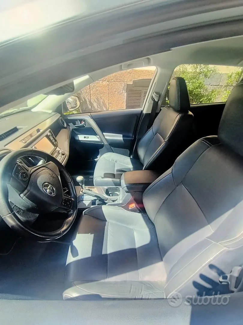 Toyota Rav4 2017 photo 4