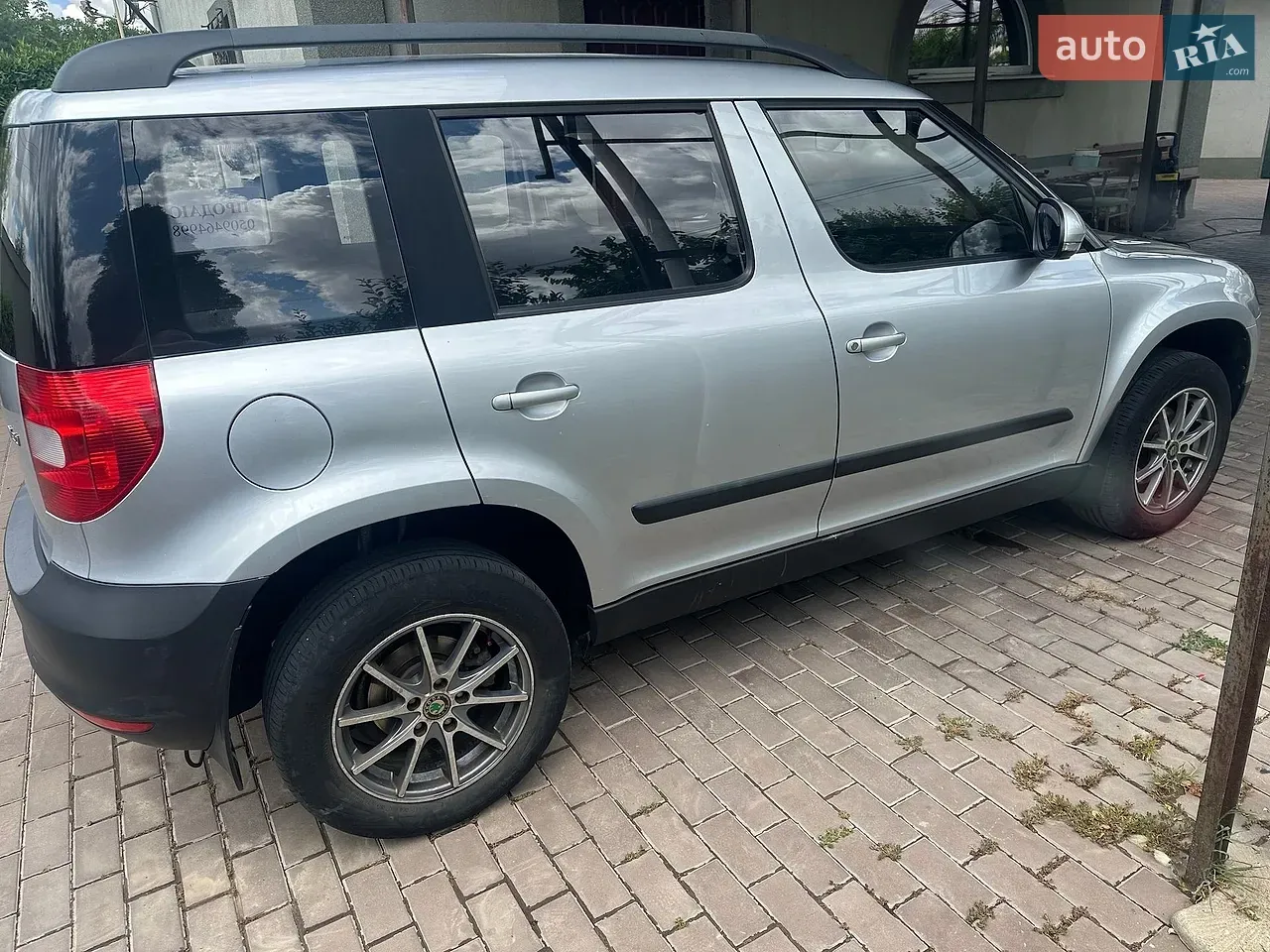 Skoda Yeti 2011 photo 3