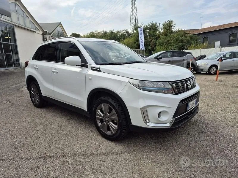 Suzuki Vitara 2022 photo 2