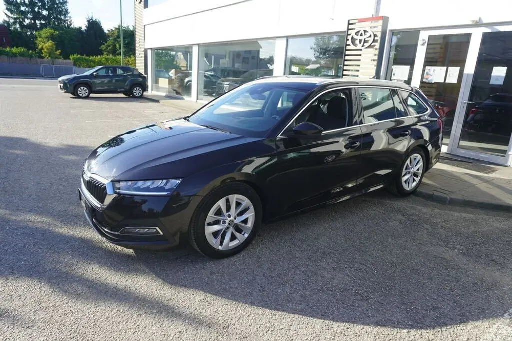 Skoda Octavia 2022 photo 2