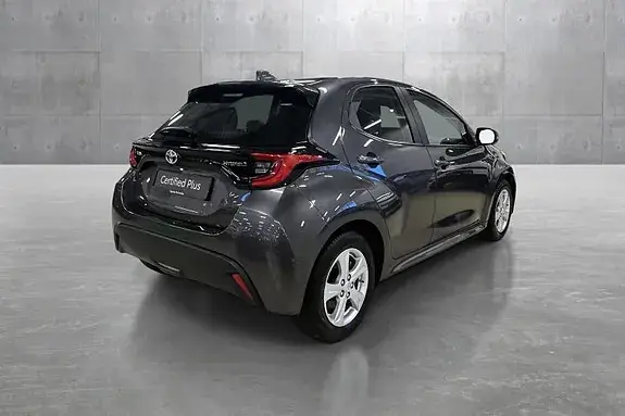 Toyota Yaris 2023 photo 5