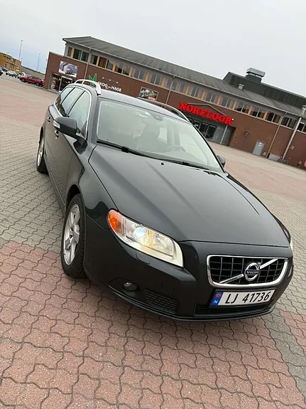 Volvo V70 2011 photo 5