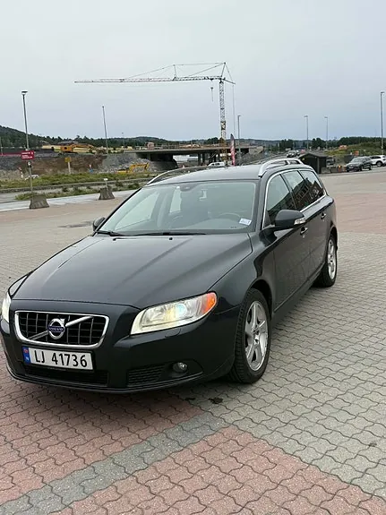 Volvo V70 2011 photo 2