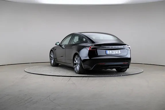 Tesla Model 3 2024 photo 2