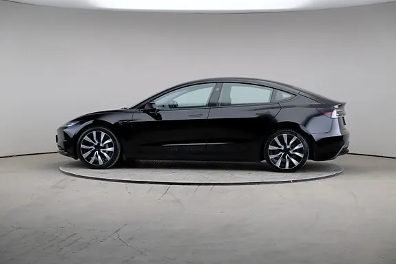 Tesla Model 3 2024 photo 4