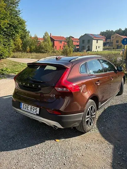 Volvo V40 Cross Country 2018 photo 2
