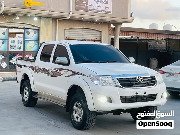Toyota Hilux 2012 photo 3