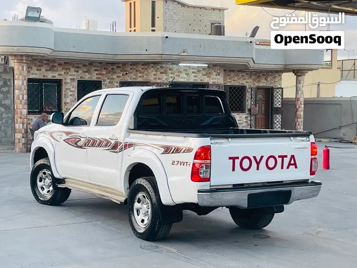 Toyota Hilux 2012 photo 2