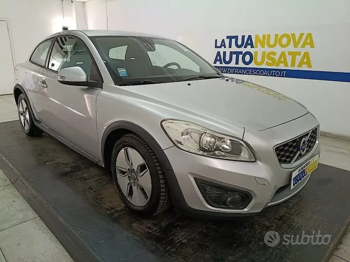 Volvo C30 2010 photo 2