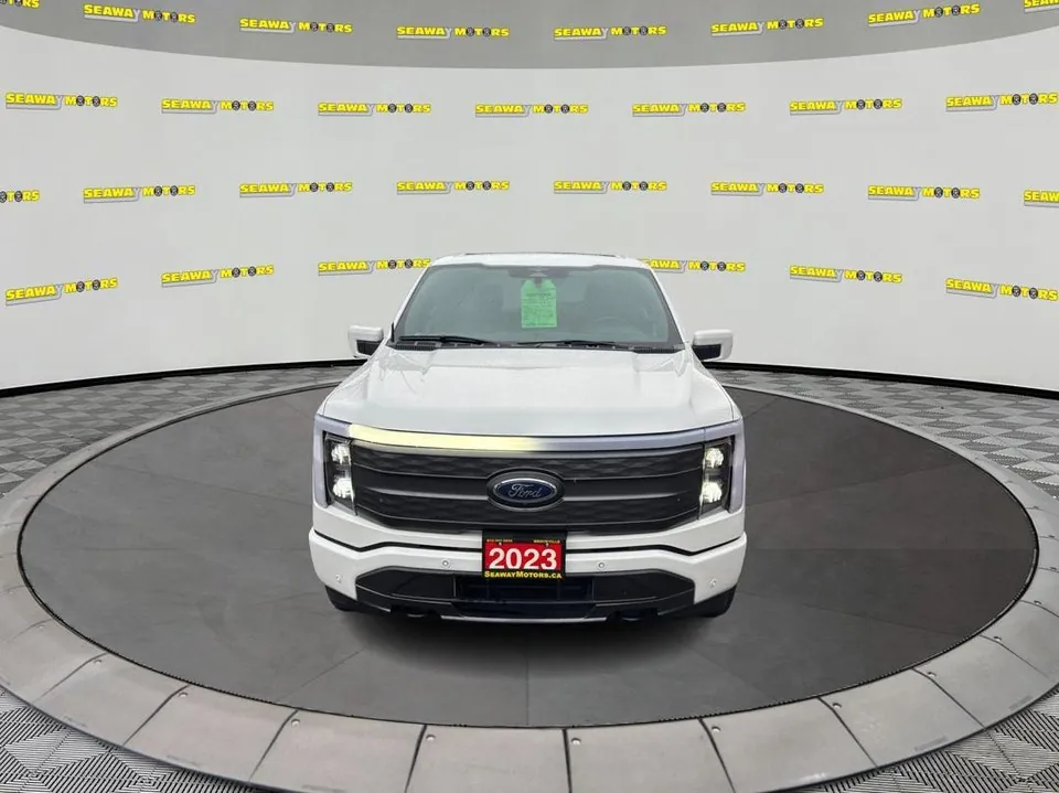 Ford F-150 Lightning 2023 photo 2