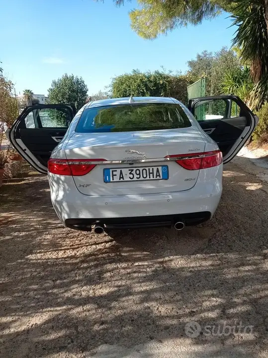 Jaguar Xf